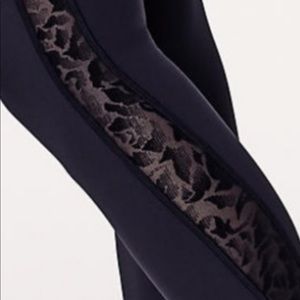 Lululemon Meant to move 7/8 Tight size 6